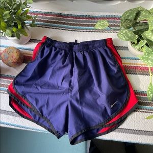 Nike shorts (women)